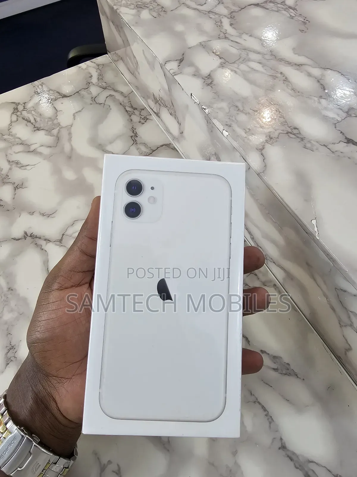 New Apple iPhone 11 128 GB White