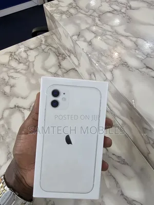 New Apple iPhone 11 128 GB White