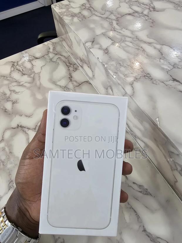 New Apple iPhone 11 128 GB White - thumbnail 3