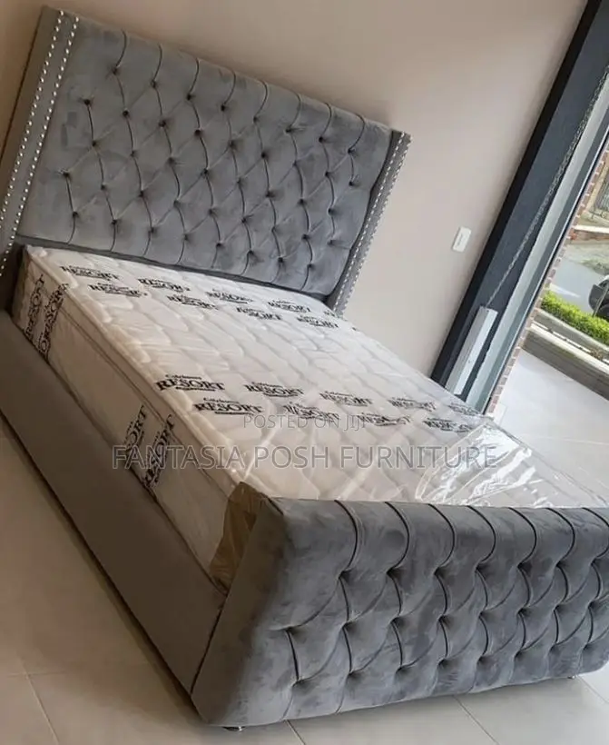 Silver Royale Wingback Bed Size 5 by 6