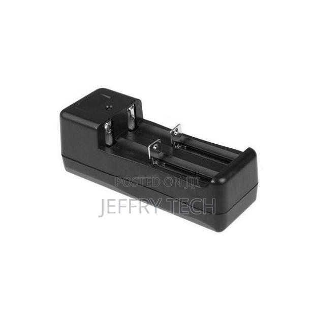 Battery Charger for 18650 Rechargeable Batteries