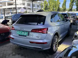 Audi Q5 2018 Silver