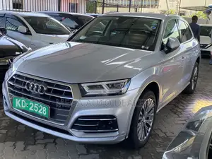 Audi Q5 2018 Silver