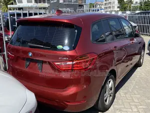 BMW 218i 2018 Red
