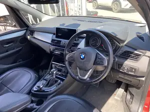 BMW 218i 2018 Red