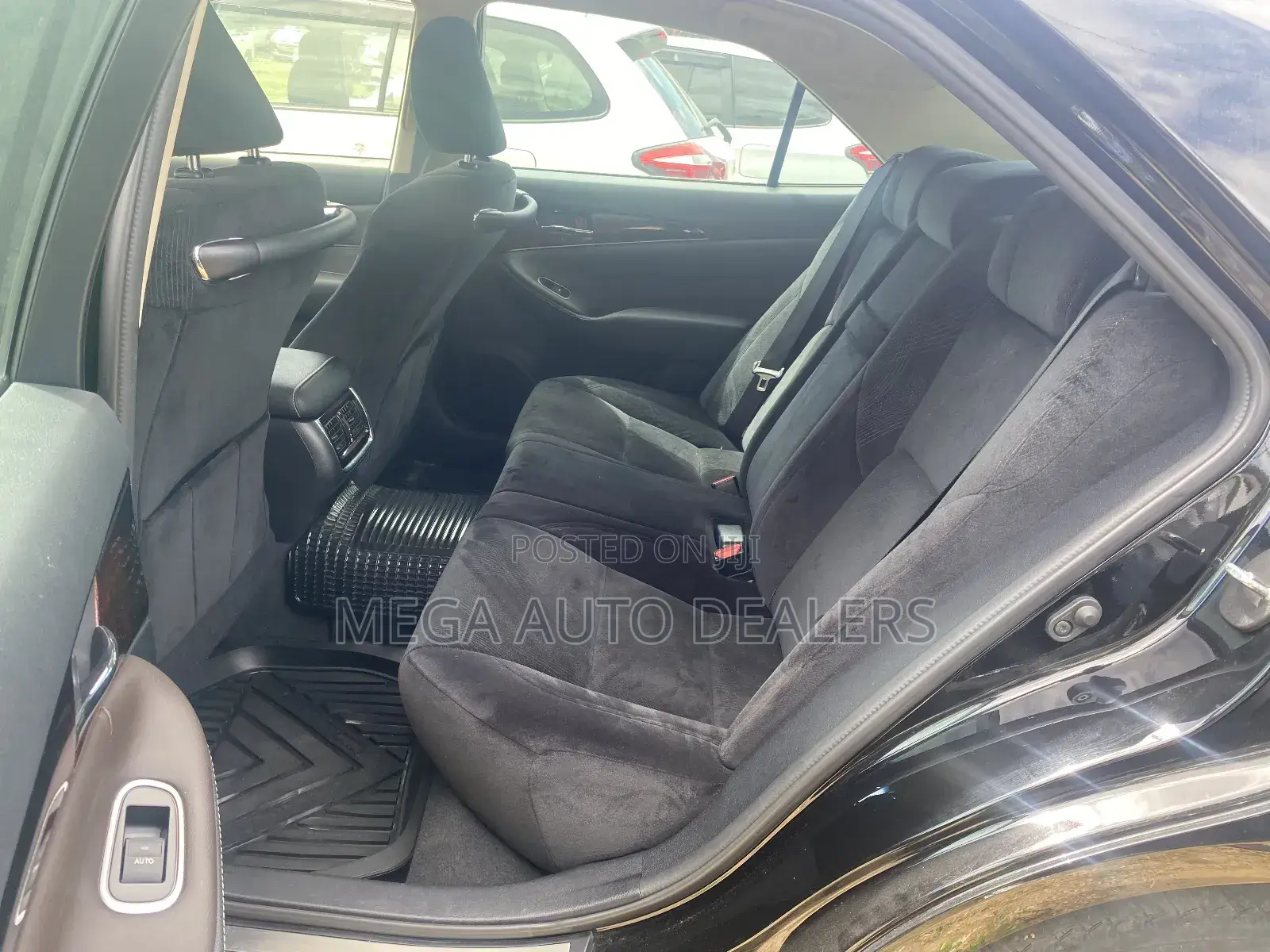 Toyota Crown 2018 Black
