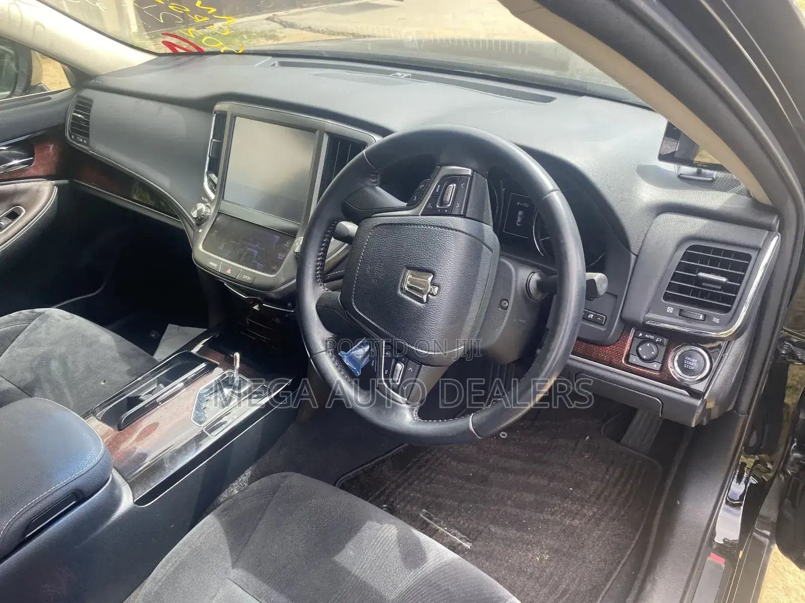 Toyota Crown 2018 Black