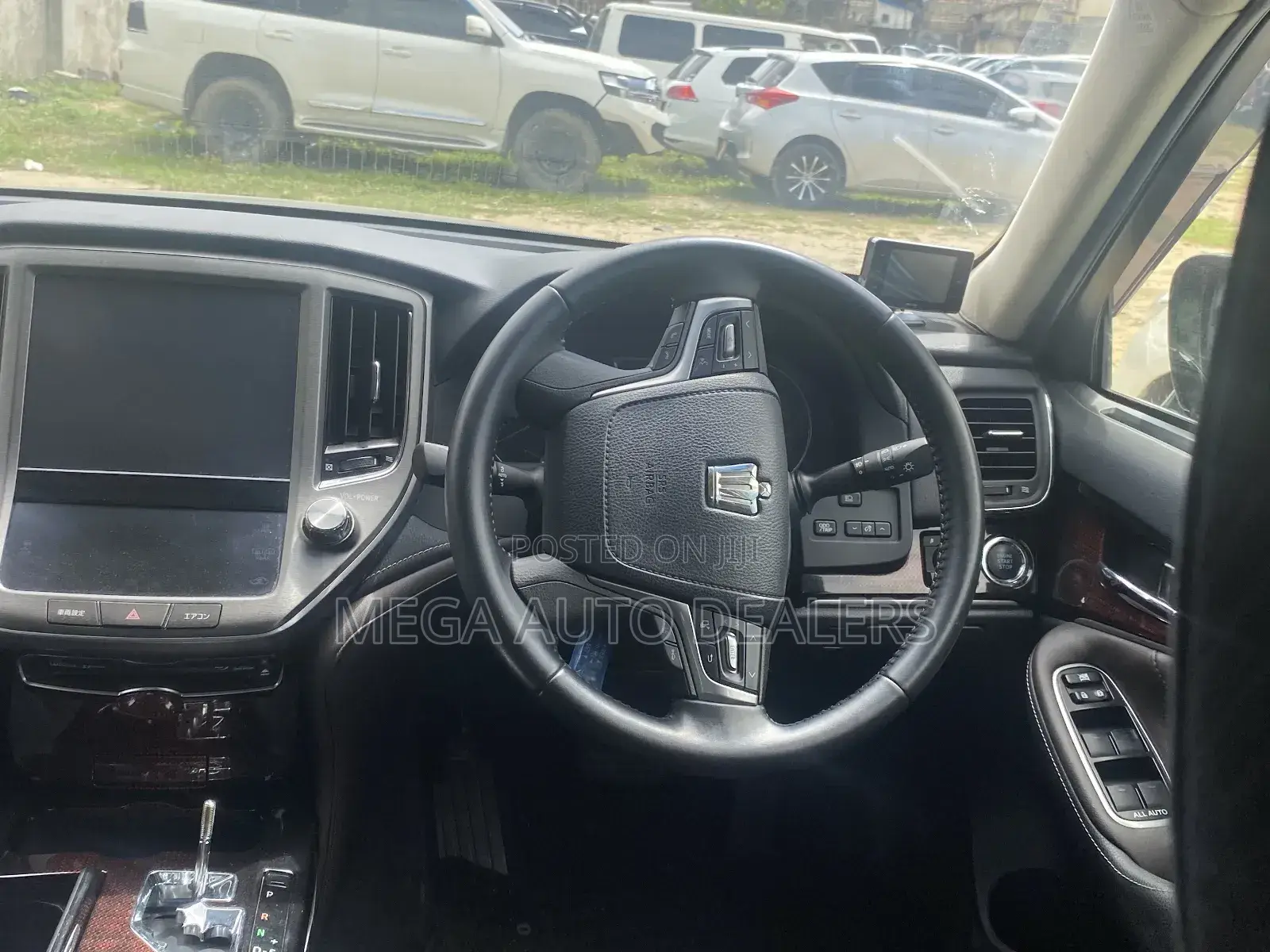 Toyota Crown 2018 Black