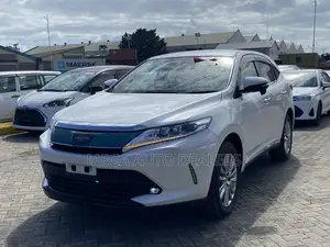 Toyota Harrier 2018 White