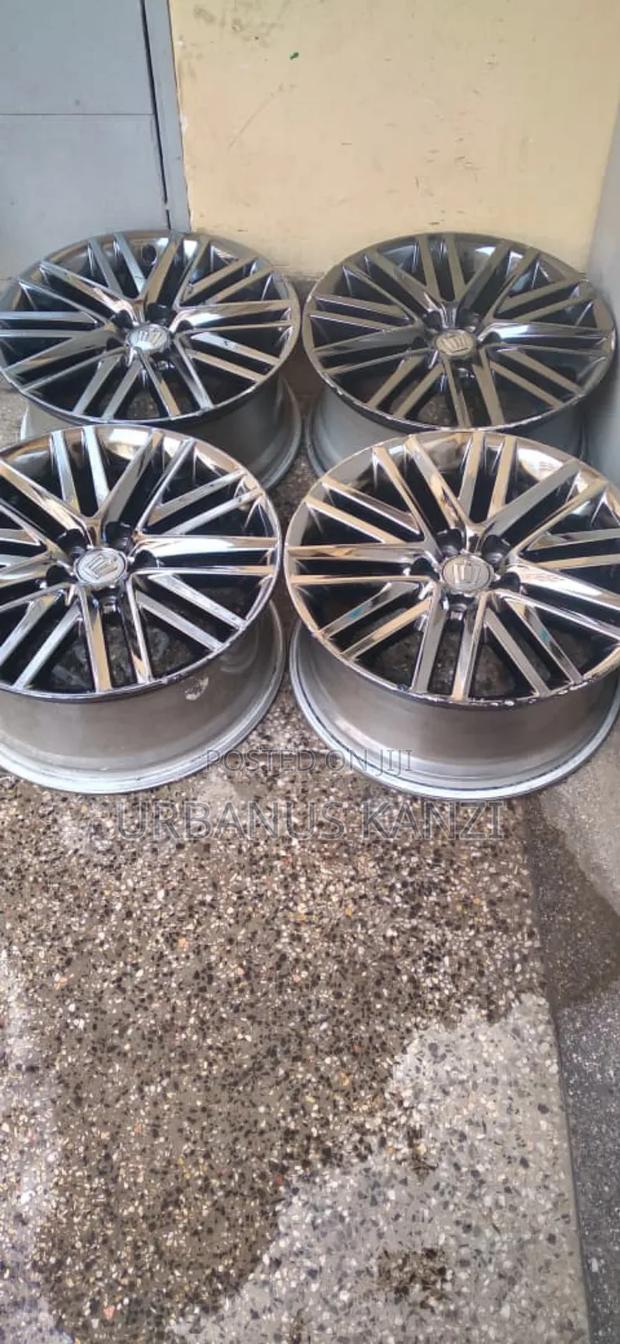 Size 18 Inch Crown Alloy Rims