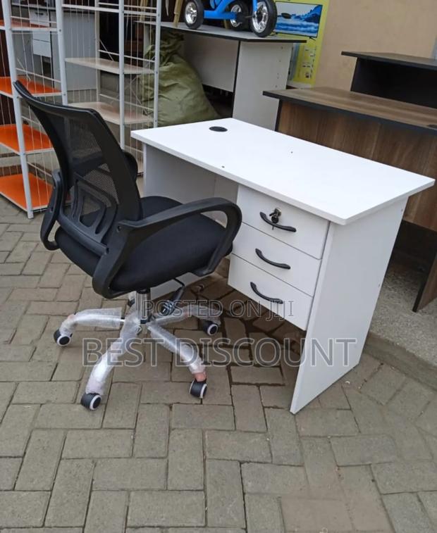 White Table And Chairs - main view