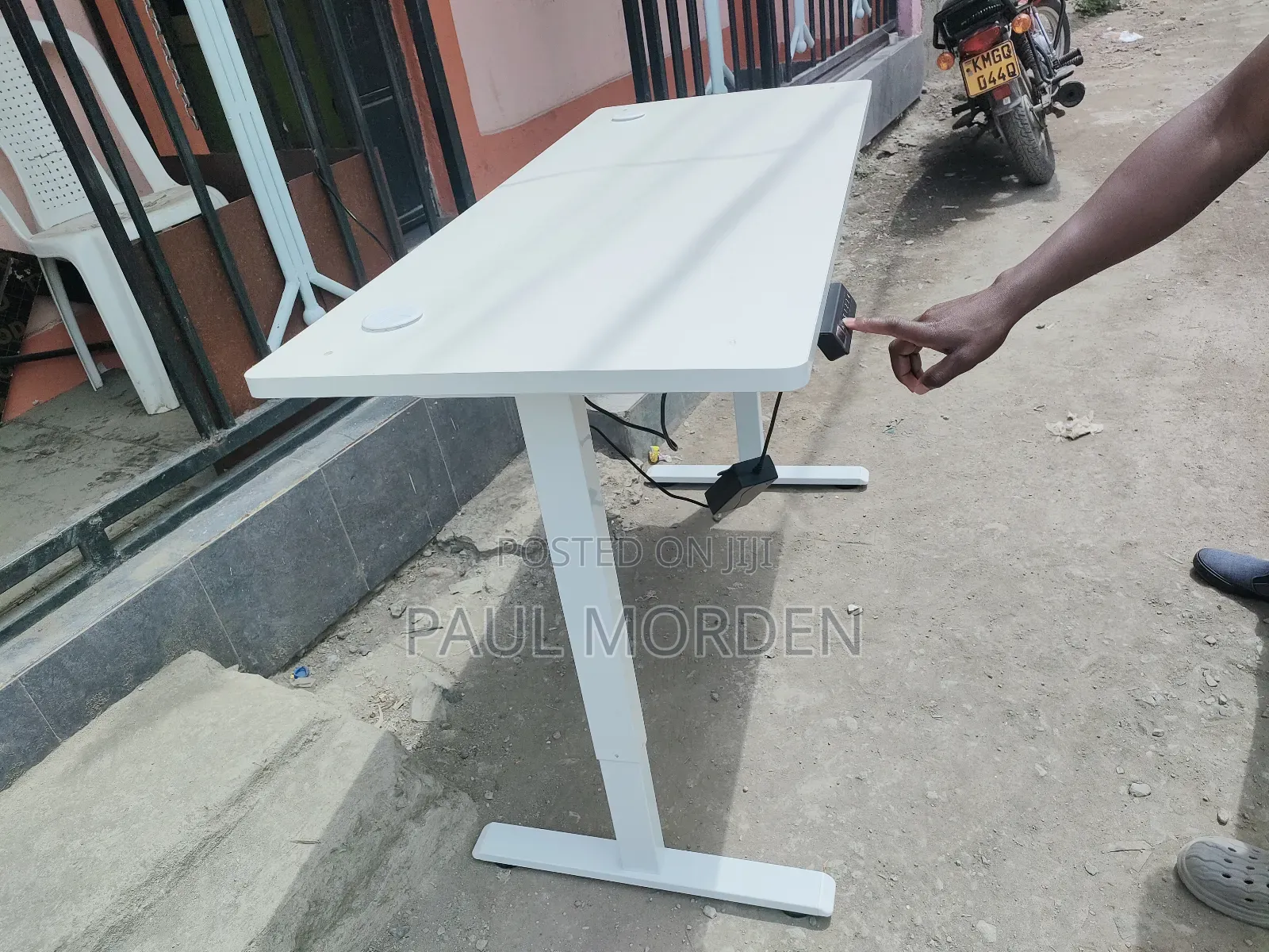 Ergonomic Height Adjustable Table