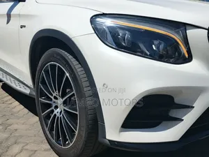 Mercedes-Benz GLC-Class 2019 White