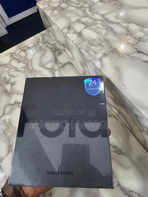 New Samsung Galaxy Z Fold4 512 GB Black - main view