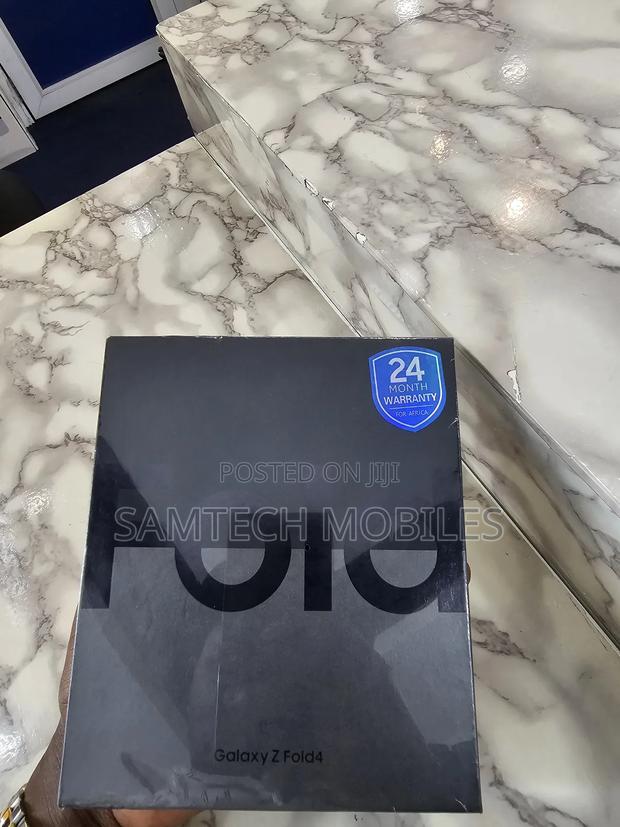 New Samsung Galaxy Z Fold4 512 GB Black - thumbnail 3