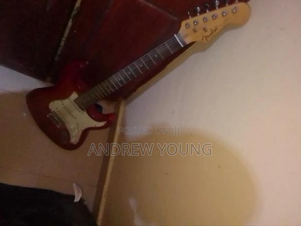 Electric Guitar - thumbnail 3