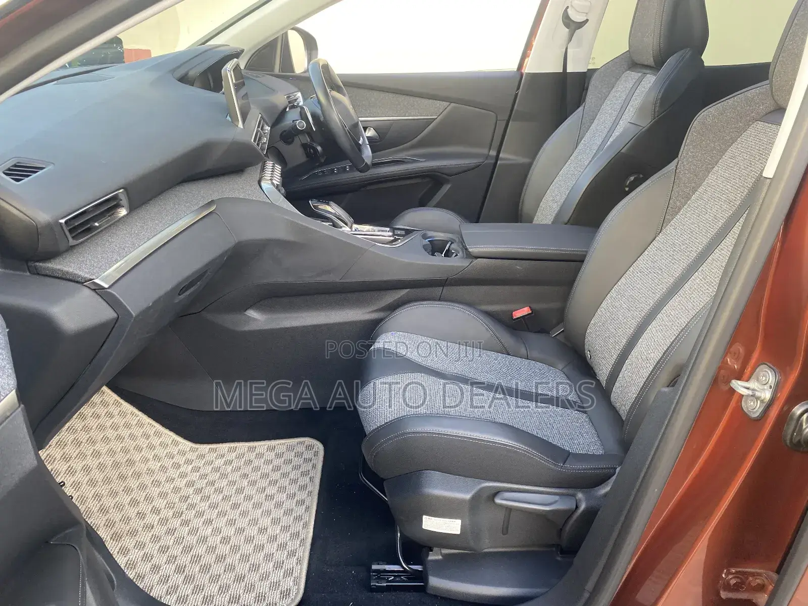Peugeot 3008 2018 Brown