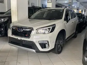 Subaru Forester 2018 White