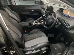 Peugeot 3008 2018 Green