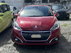 Peugeot 208 2018 Red