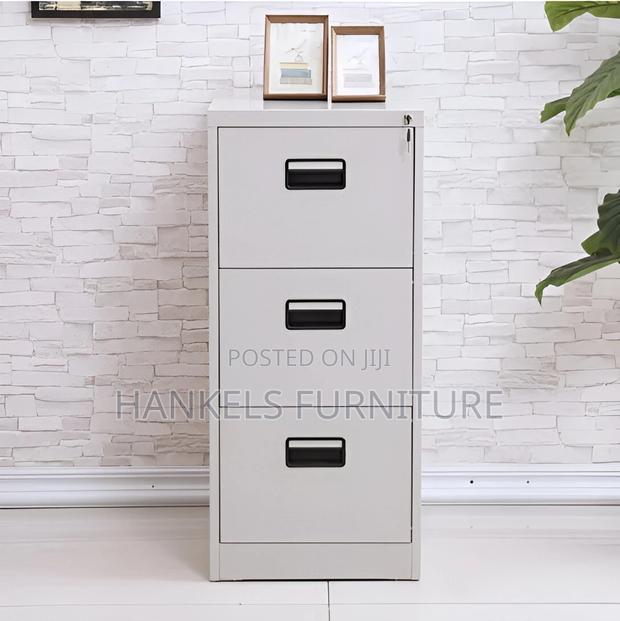 Cabinet 3 Drawer Vertical