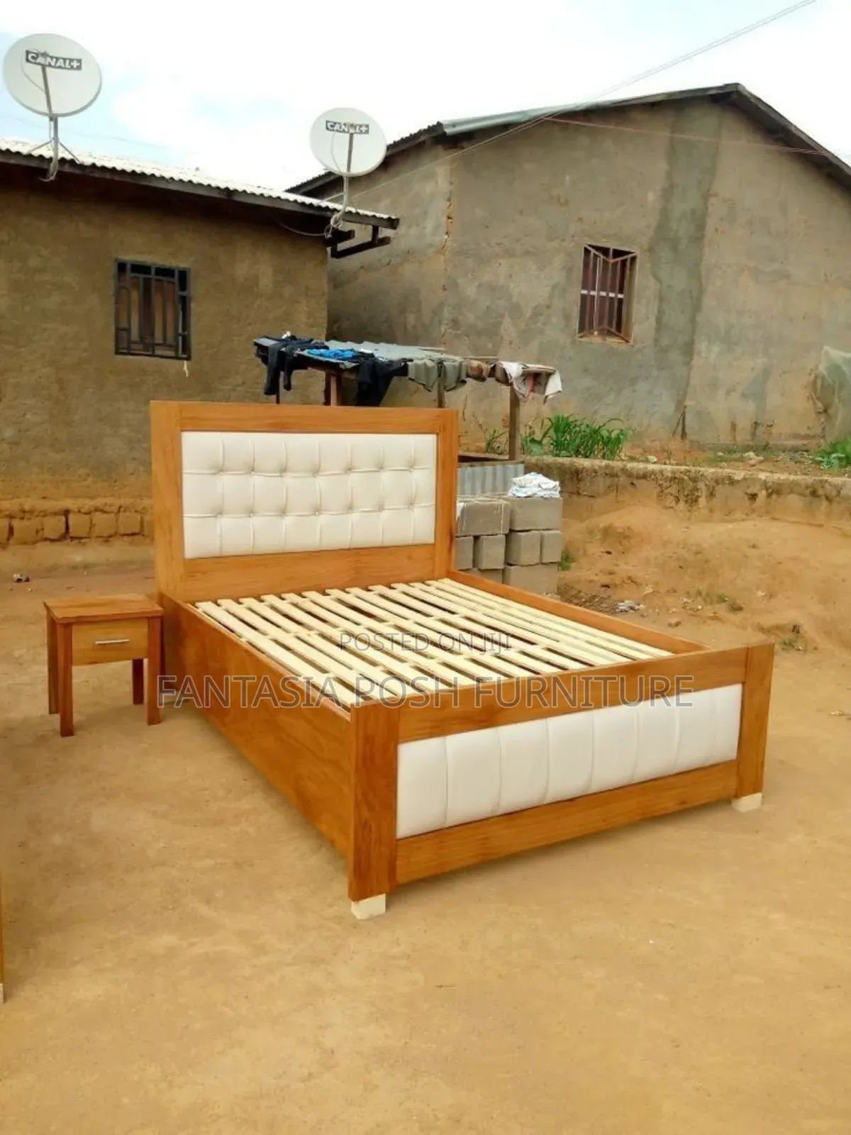 5x6 Mocket Bed With Drawers Available