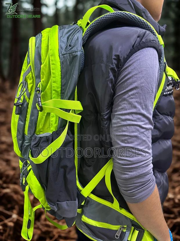 35l Hiking Backpack Luminous Green - thumbnail 3