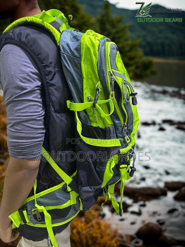 35l Hiking Backpack Luminous Green - thumbnail 2