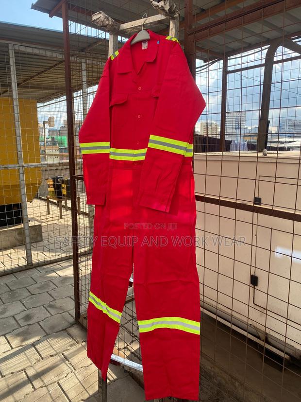 Reflective Overall For Janitorial Teams - thumbnail 3