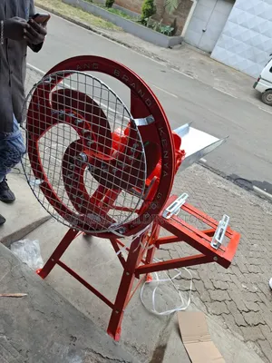 Milano 3 Blade Chaff Cutter