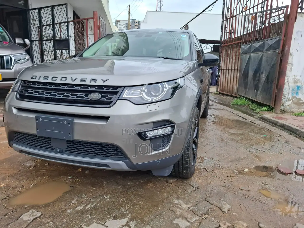 Land Rover Discovery Sport 2018 Gray