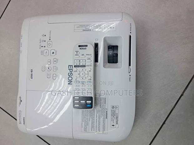 4000 Lumens Epson Eb-992f 3lcd Projector - main view