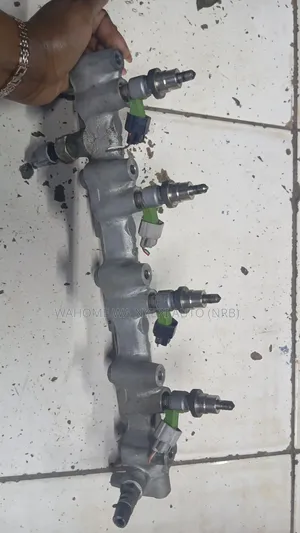 Fuel Injector Nozzles Voxy Noah (1az)
