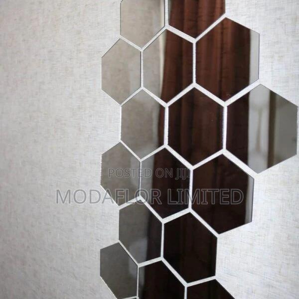 Hexagon Mirror Wall Accent – Aesthetic Must-Have