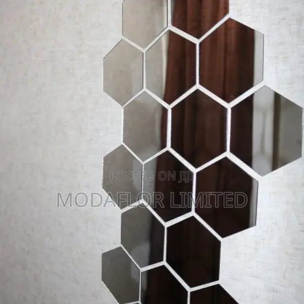 Hexagon Mirror Wall Accent – Aesthetic Must-Have