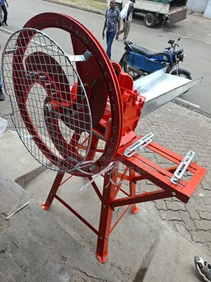 Brand New Milano 3-Blade Chaff Cutter.
