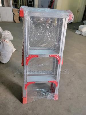 2 + 2 Step Aluminium Ladder - thumbnail 2