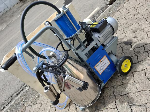 Single Bucket/Barrel Milking Machine – Aico - main view