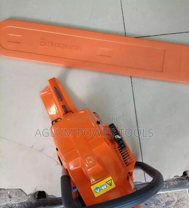 Powersaw 2 Stroke and Petrol Powered - thumbnail 2