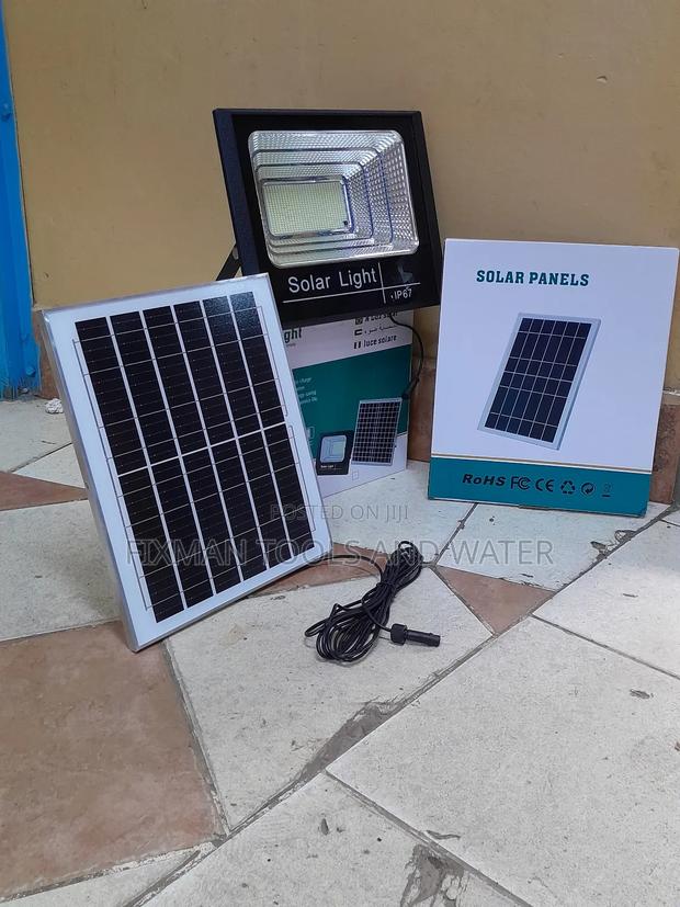 Garden Top Security Solar Light 300w With Remote - main view