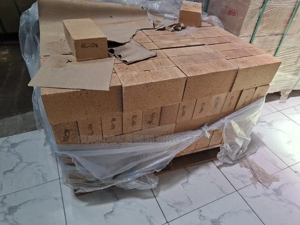 Fire Resistant/Refractory Bricks. - thumbnail 3
