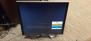 Dell 17" Display – Compact, Efficient, and Affordable