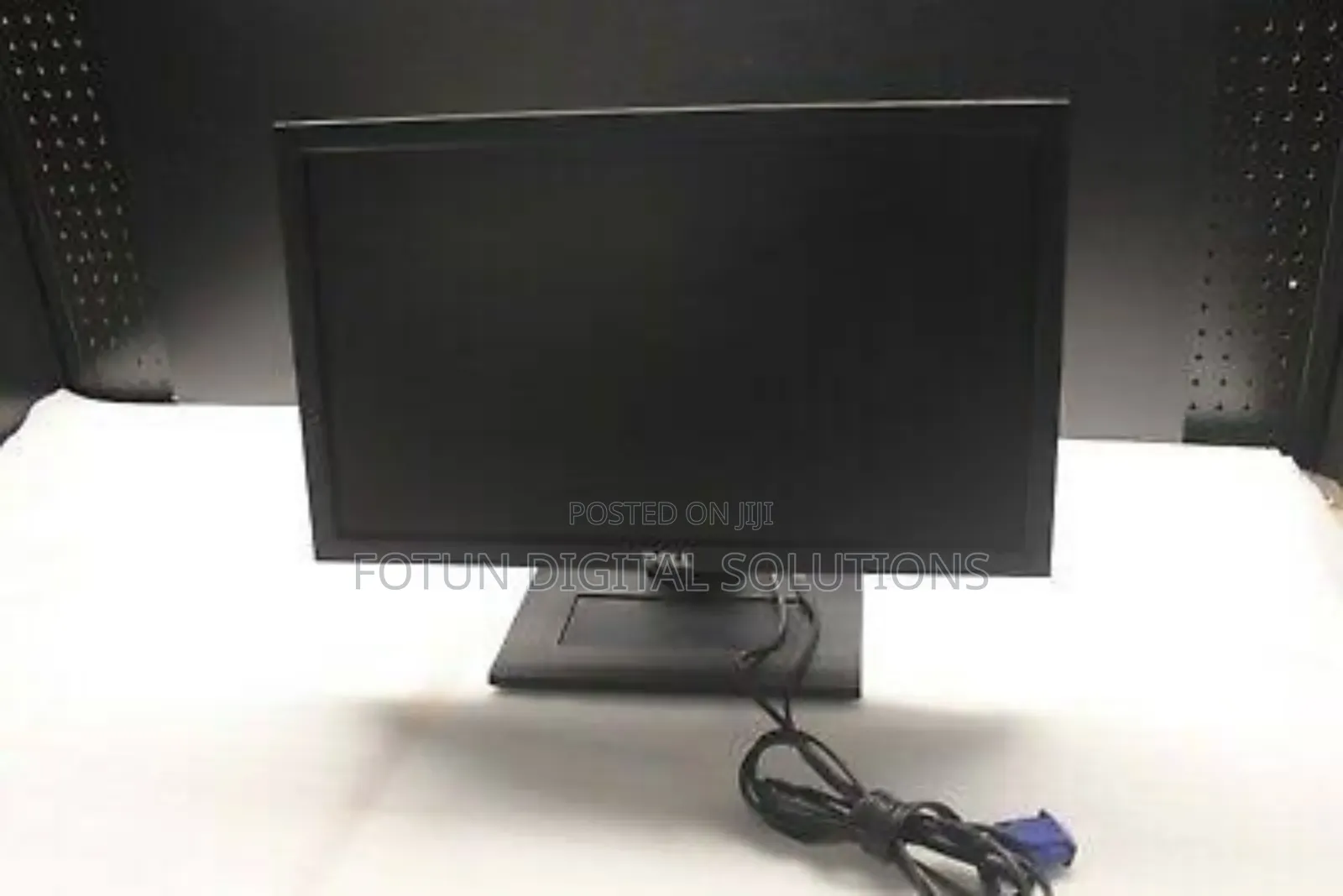 19-Inch Dell Widescreen – Clear View, Compact Size