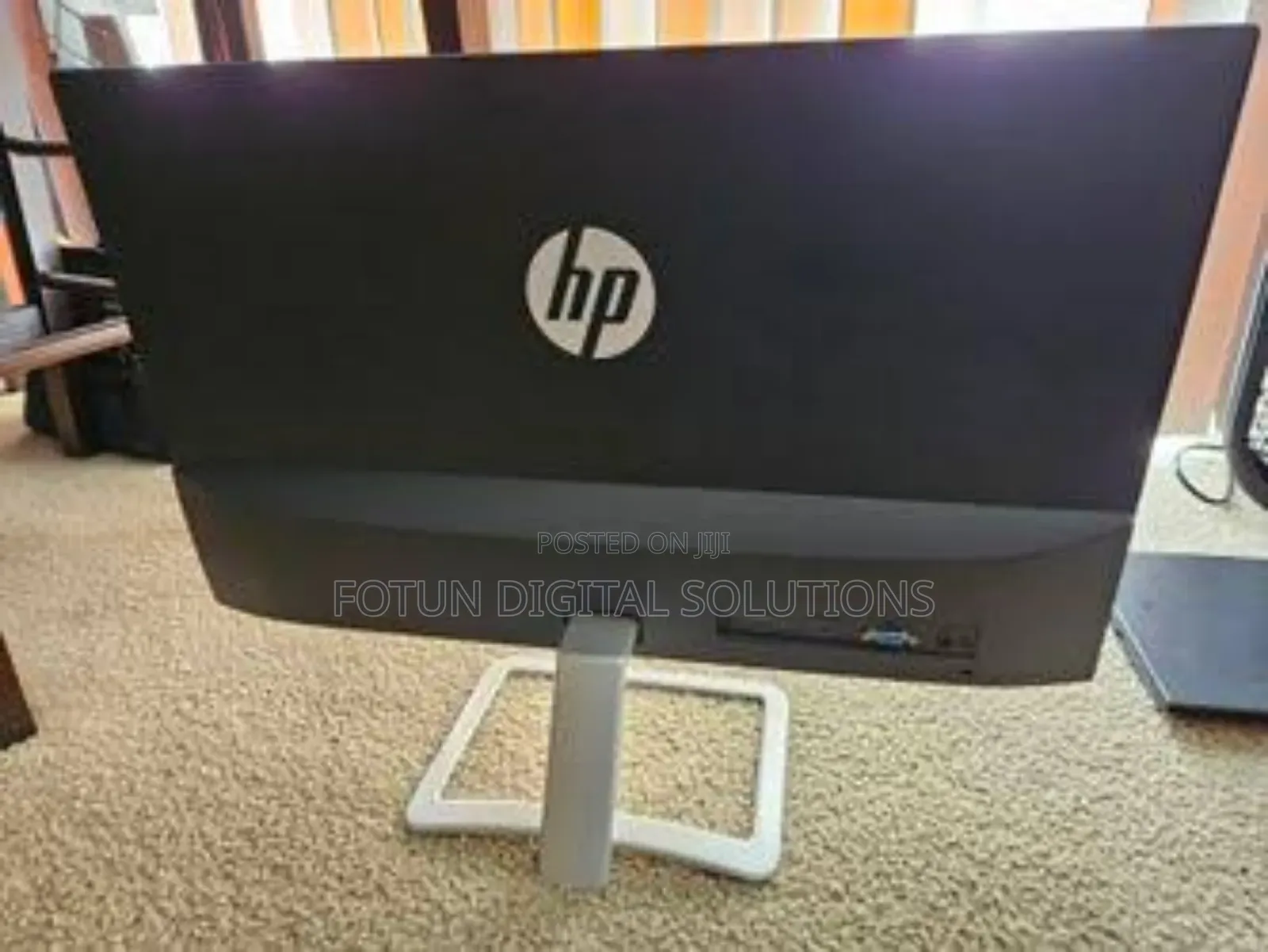 Hp 22" Screen – Smooth Visuals, Perfect for Professionals