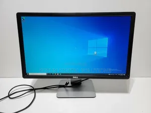Dell 22" Monitor – Excellent Clarity for Any Workspace