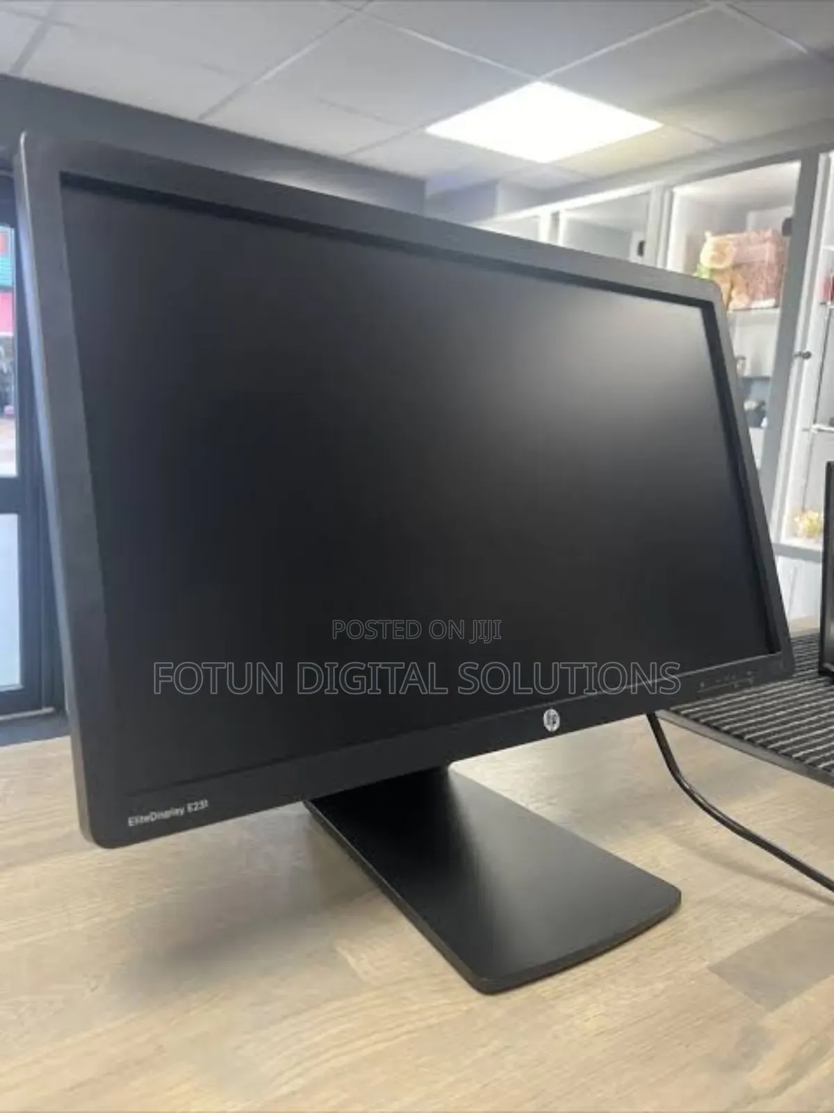 Hp 23" Monitor – Perfect for Content Creation Gaming