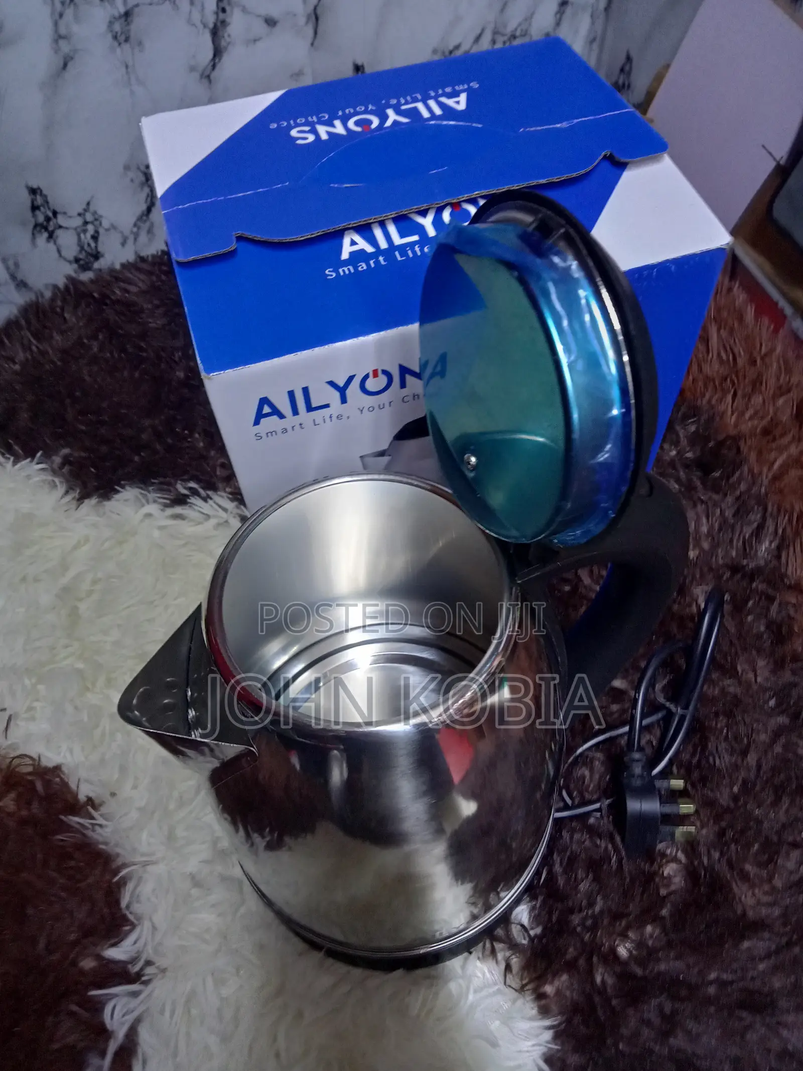 Ailyons 2liters Electric Kettle