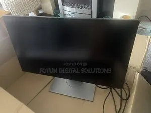 Dell 22" Bezel-Less Monitor – Smart Display for Work Play