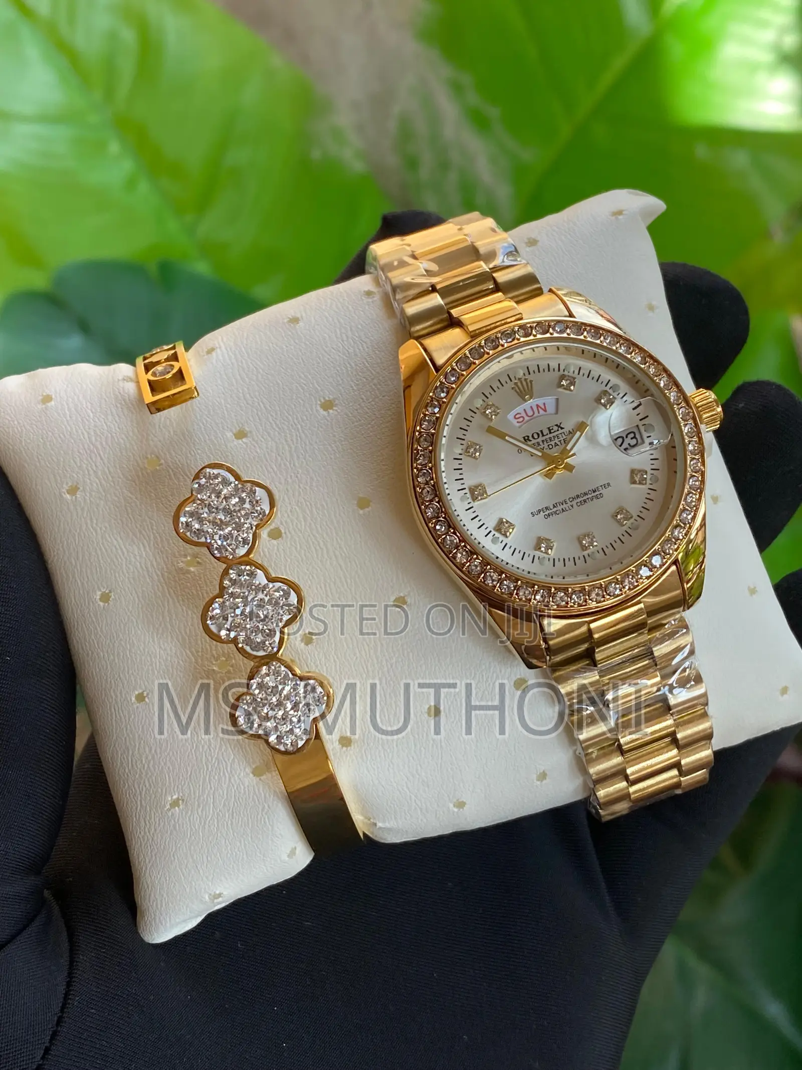 Elegant Ladies Boxed Gift Set ; Birthday , Anniversary Etc