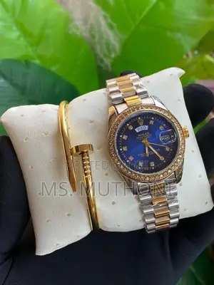 Elegant Ladies Boxed Gift Set ; Birthday , Anniversary Etc